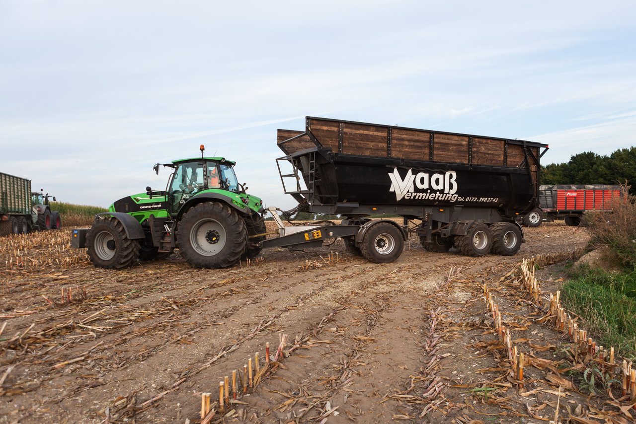 Bild 99 - Maisernte 2016